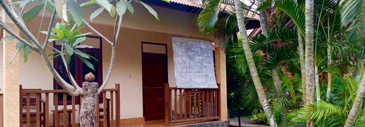 Puring Bungalows Gili Air Exterior photo